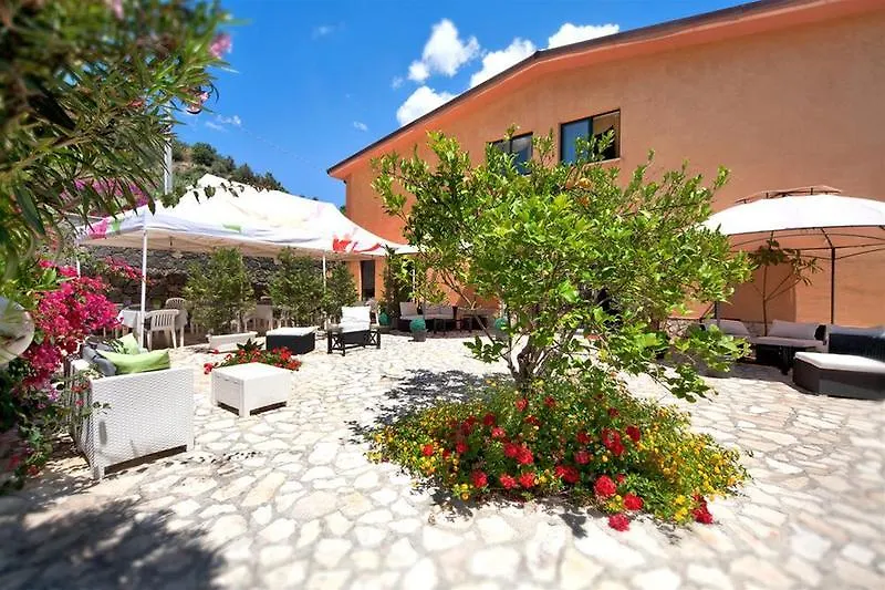 **** Hotel Casale Romano Resort E Relais Motta Camastra Italien