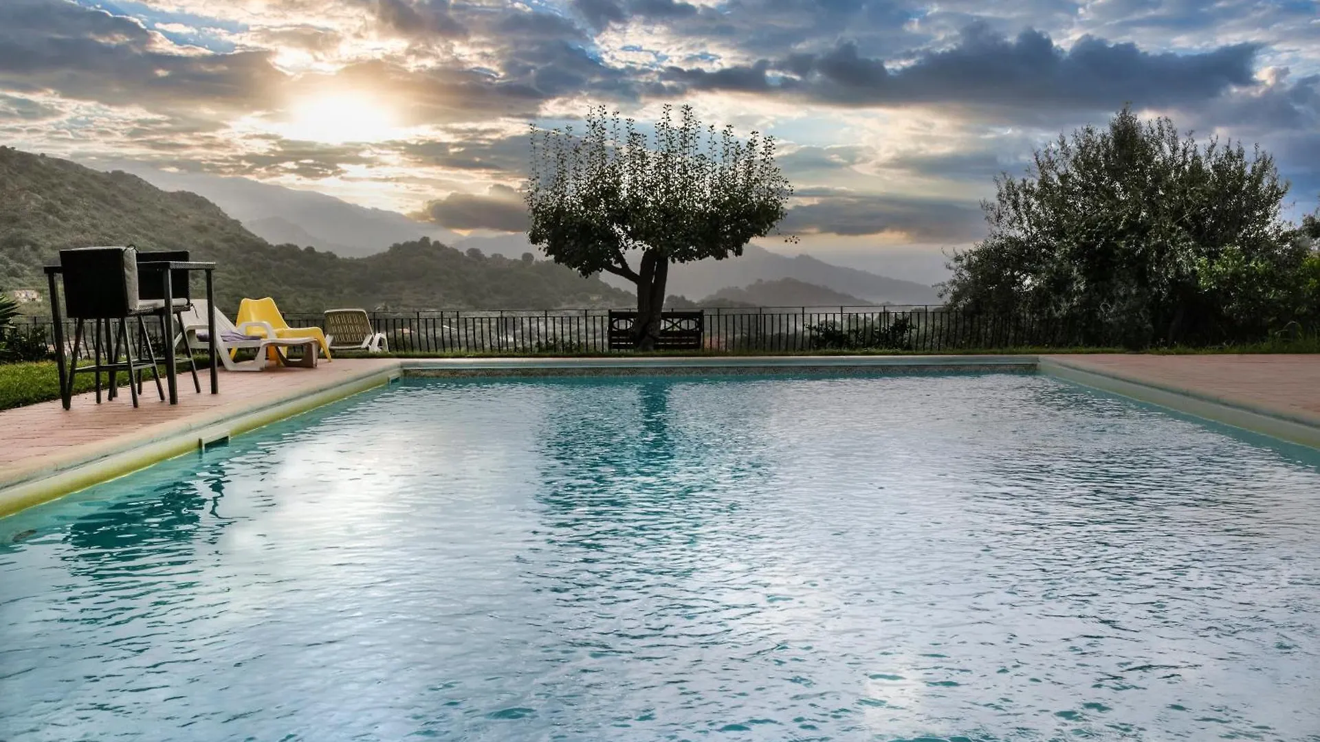 Casale Romano Resort E Relais Motta Camastra Hotel