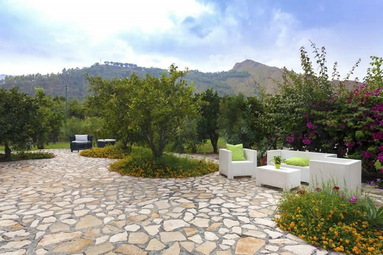 Casale Romano Resort E Relais Motta Camastra 4*,